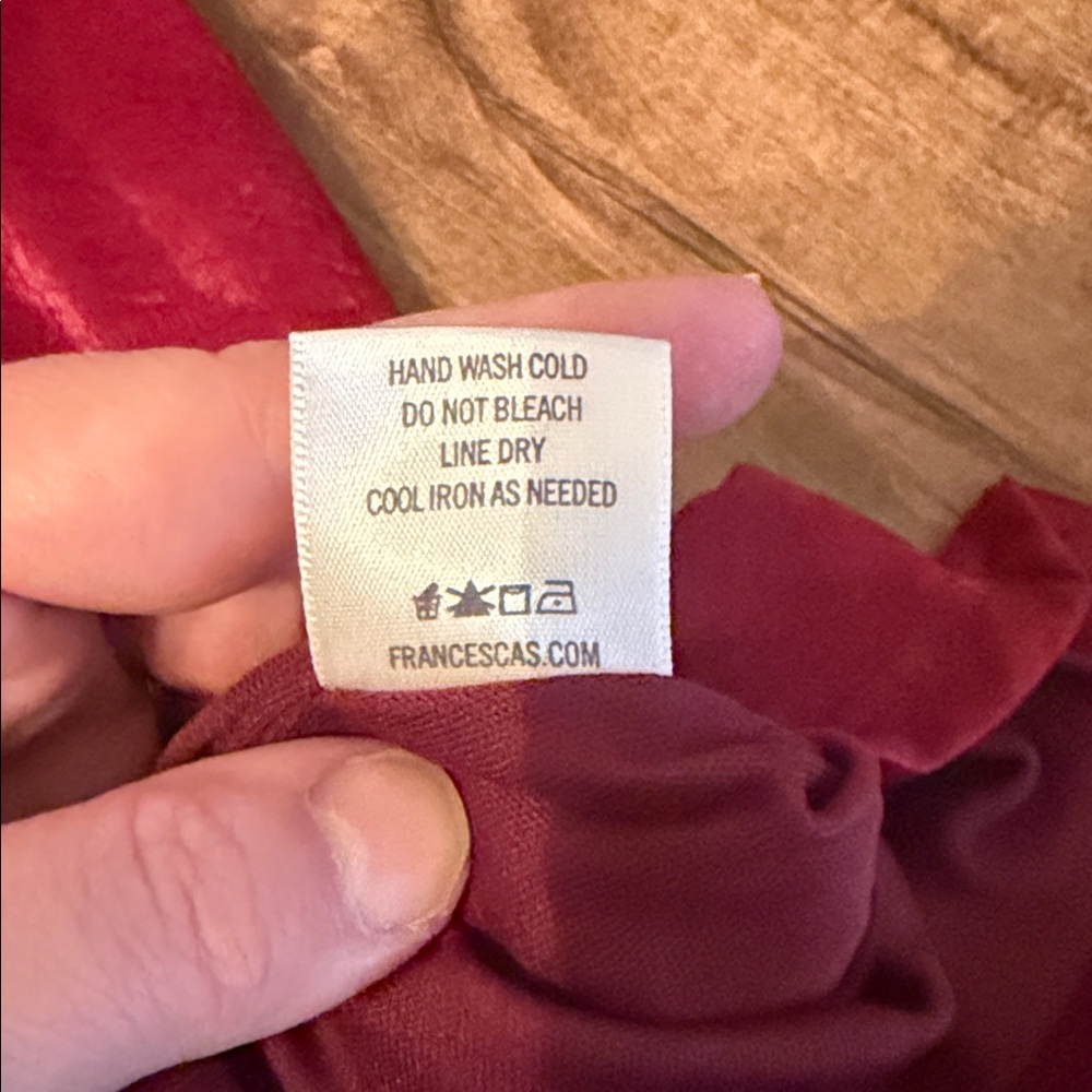 Francesca’s Women’s Burgundy Halter Dress Size M Keyhole Back A-Line Silhouette - Picture 9 of 9
